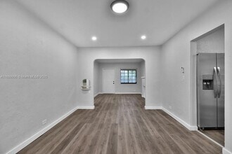 47 NW 49th St in Miami, FL - Building Photo - Building Photo