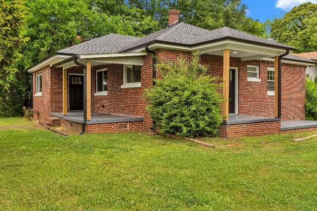 3902 Old Buncombe Rd in Greenville, SC - Building Photo - Building Photo