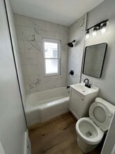 5942 N 38th St in Milwaukee, WI - Building Photo - Building Photo