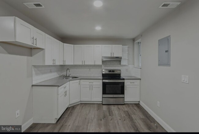 5425 Ridgewood St, Unit #2, Unit #2