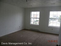 304 Maple Ave photo'