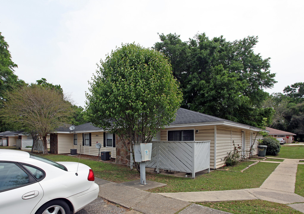 7002 Lanier Dr in Pensacola, FL - Building Photo