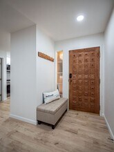 2600 Torrey Pines Rd in San Diego, CA - Building Photo - Building Photo