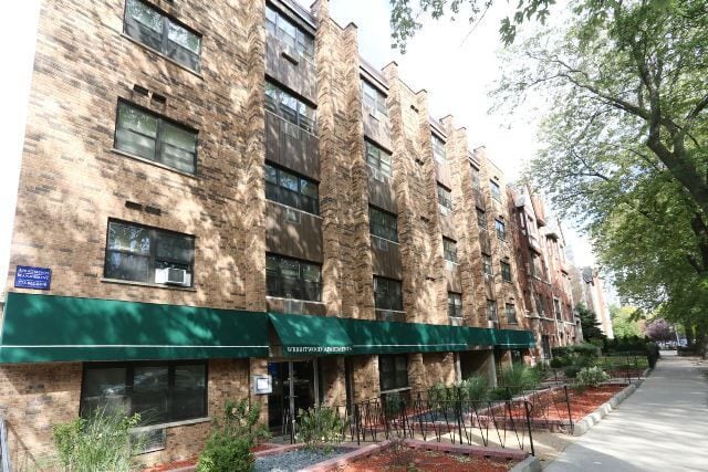 618 W Wrightwood Ave, Unit J05P in Chicago, IL - Building Photo - Building Photo