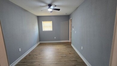 1012 Ann in Pasadena, TX - Building Photo - Building Photo