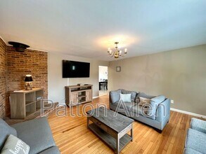 63 Ben Lippen Rd in Asheville, NC - Building Photo - Building Photo