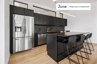 2122 S Hoyne Ave in Chicago, IL - Building Photo - Building Photo