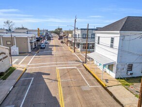 401 E Main St in Humble, TX - Building Photo - Building Photo