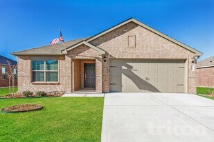 164 Cattlemans Crk Rd in Newark, TX - Building Photo