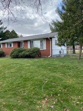 1113 Wiener Dr in Albion, MI - Foto de edificio - Building Photo