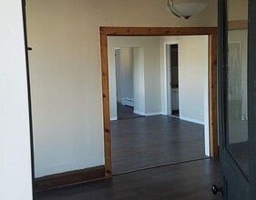 303 N 4th Ave, Unit 2nd Floor in Mechanicville, NY - Building Photo - Building Photo