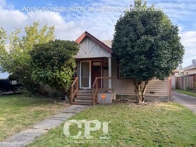 466 25th Ave in Longview, WA - Building Photo