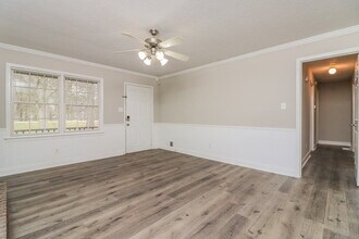 1676 Grayson Pkwy in Grayson, GA - Building Photo - Building Photo