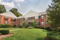 Windsor Apartments in Wood Ridge, NJ - Foto de edificio - Building Photo