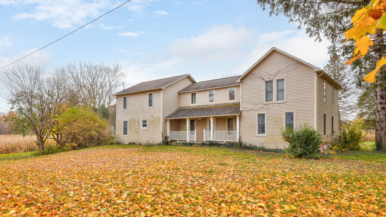 2020 Gabel Rd in Saginaw, MI - Building Photo