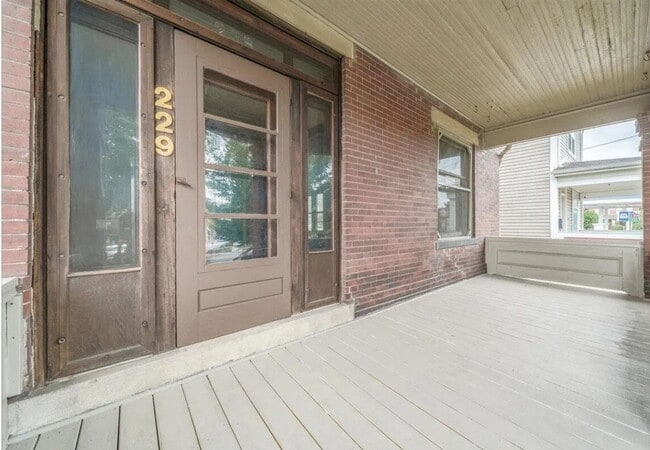 229 E 11th Ave in Columbus, OH - Building Photo - Building Photo