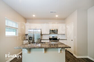 3232 Newell Vlg Dr in Charlotte, NC - Building Photo - Building Photo