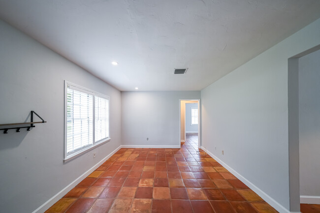 10733 NE 9th Ave in Biscayne Park, FL - Building Photo - Interior Photo