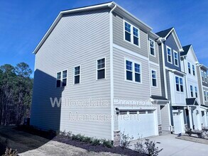 514 Light Oak Wy in Apex, NC - Building Photo - Building Photo