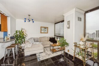 4343 N Clarendon Ave in Chicago, IL - Building Photo - Building Photo