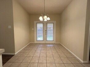 511 N Clinton Ave in Lubbock, TX - Building Photo - Building Photo