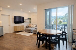 10300 San Pablo Ave, Unit Unit 202 in El Cerrito, CA - Building Photo