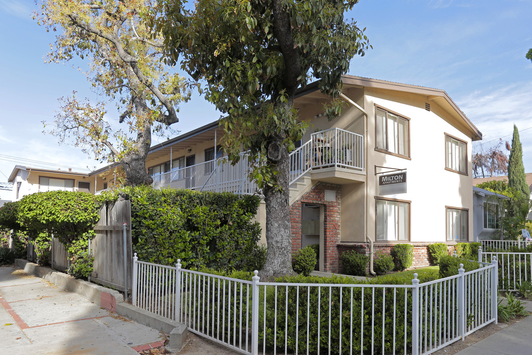 Mitlon Apartments in Whittier, CA - Building Photo