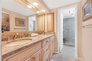 3215 Gulf Shore Blvd N-Unit -211N in Naples, FL - Building Photo - Building Photo