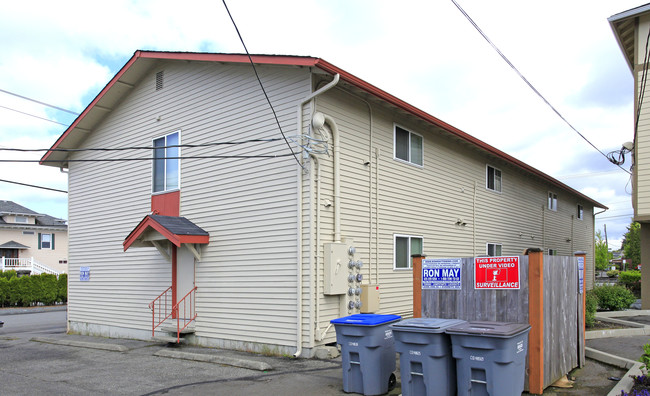 2702 Everett Ave in Everett, WA - Building Photo - Building Photo