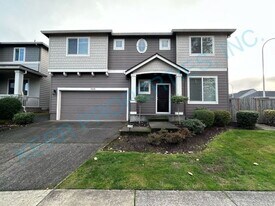 17236 SE Biscayne St in Damascus, OR - Building Photo