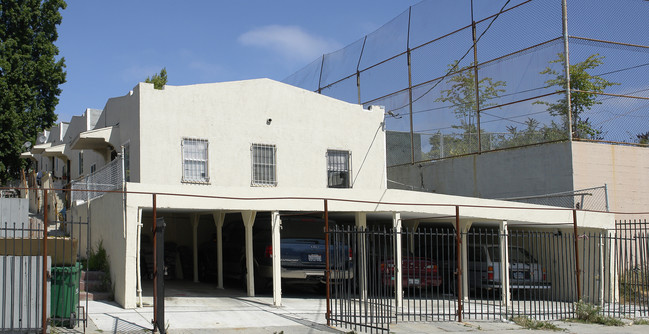 Multi-family in Oakland, CA - Foto de edificio - Building Photo