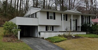 531 Hillside Ave in State College, PA - Building Photo