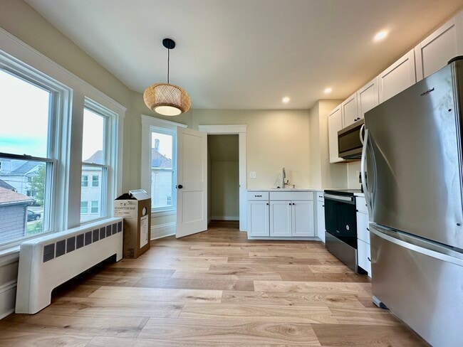 304 Main St, Unit 2