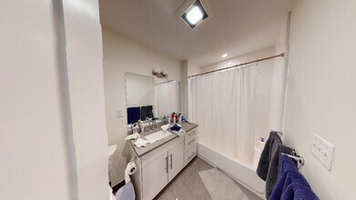 1065 Tremont St, Unit 103 in Boston, MA - Foto de edificio - Building Photo