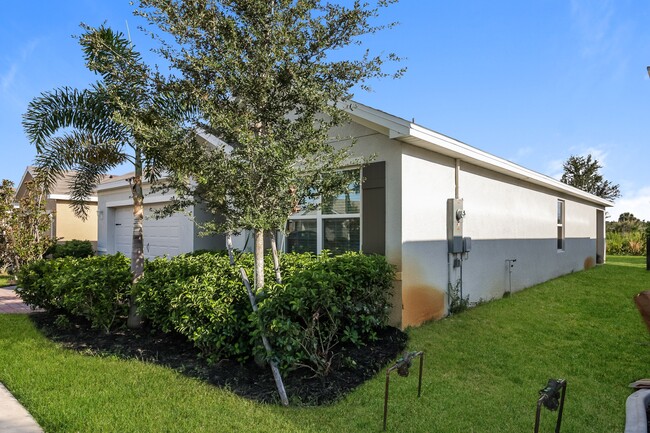 5365 Shell Mound Cir in Punta Gorda, FL - Building Photo - Building Photo