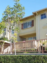 317 W Summerfield Cir, Unit 207 in Anaheim, CA - Building Photo - Building Photo