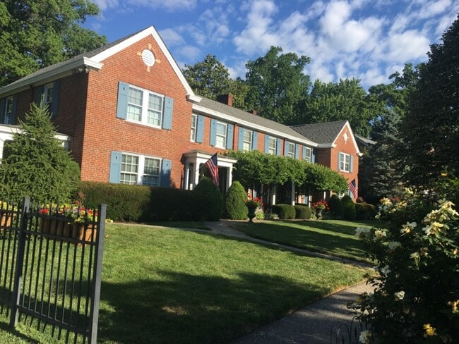 property at 3869 Beech St