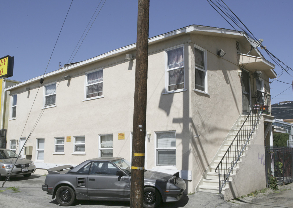 11912-11914 1/2 Wilshire Blvd in Los Angeles, CA - Building Photo