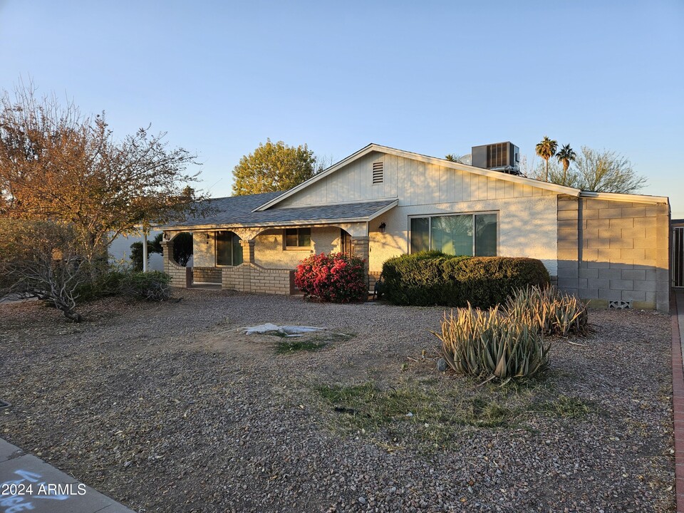 700 E Sesame St in Tempe, AZ - Building Photo