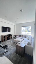 1854 S Westside Dr in Anaheim, CA - Building Photo - Building Photo