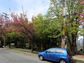 1081-1085 W 7th Ave in Vancouver, BC - Building Photo