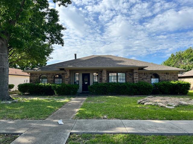 property at 1004 Simon Dr