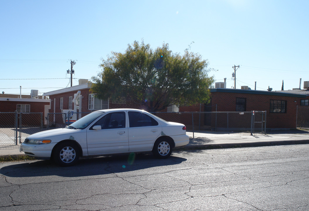 3916 Harrison Ave in El Paso, TX - Building Photo