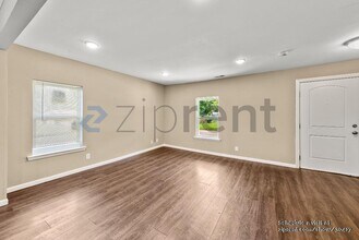 1114 W Bank St in Salisbury, NC - Foto de edificio - Building Photo