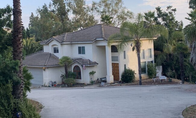 property at 10915 Sunray Pl