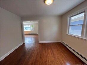 53 Pixlee Pl in Bridgeport, CT - Building Photo - Building Photo