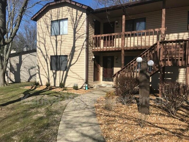 51 Pepperwood Ct in Glen Carbon, IL - Building Photo - Building Photo