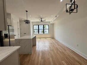 170 Griffith St in Jersey City, NJ - Building Photo - Building Photo