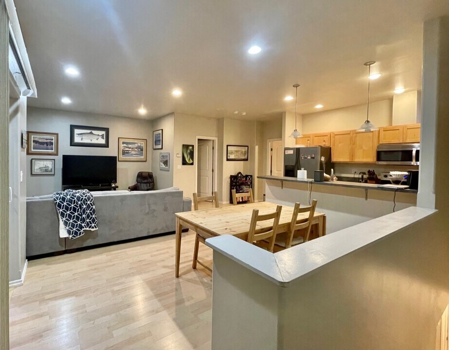 3828 Lee Ct in Juneau, AK - Building Photo