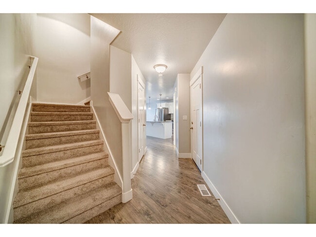 629 Fall Creek Dr in Vineyard, UT - Building Photo - Building Photo